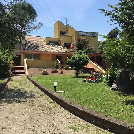 Fiorita فندق مبيت وإفطار *