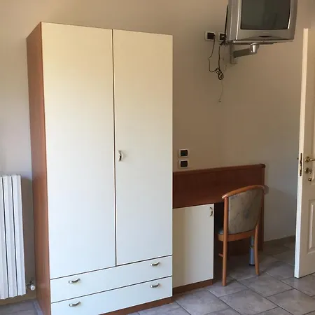 Fiorita فندق مبيت وإفطار *